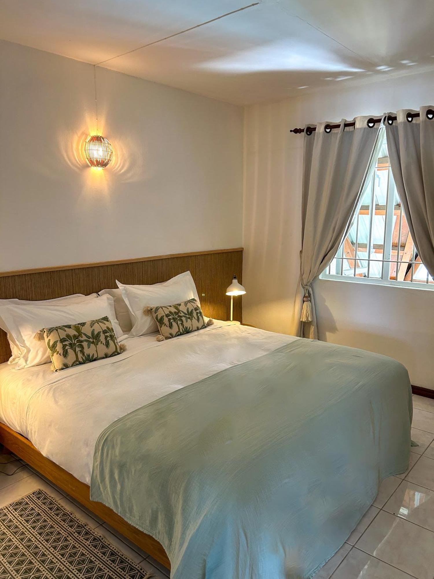 Chic Home With Private Pool, 1 Min To Beach Cap Malheureux Luaran gambar